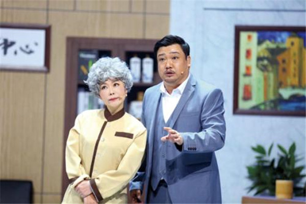 任梓慧是贾冰的老婆吗什么关系,任梓慧为什么跟着贾冰怎么认识的
